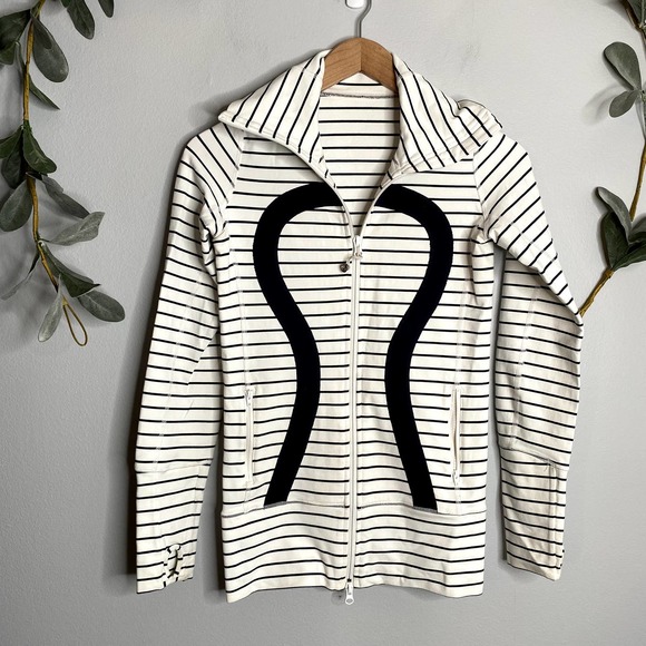 lululemon athletica Tops - Lululemon Deep Indigo In Stride Jacket Size 2